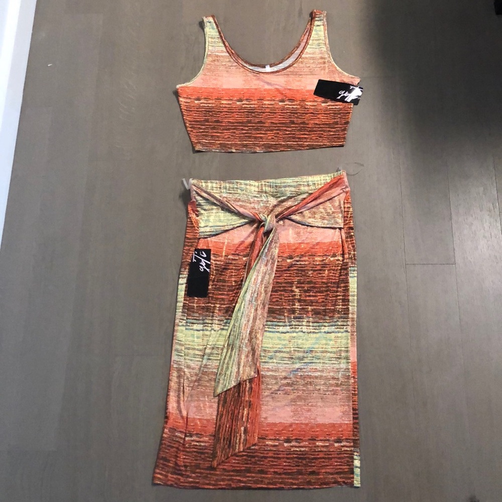 NWT Two Piece Skirt Set